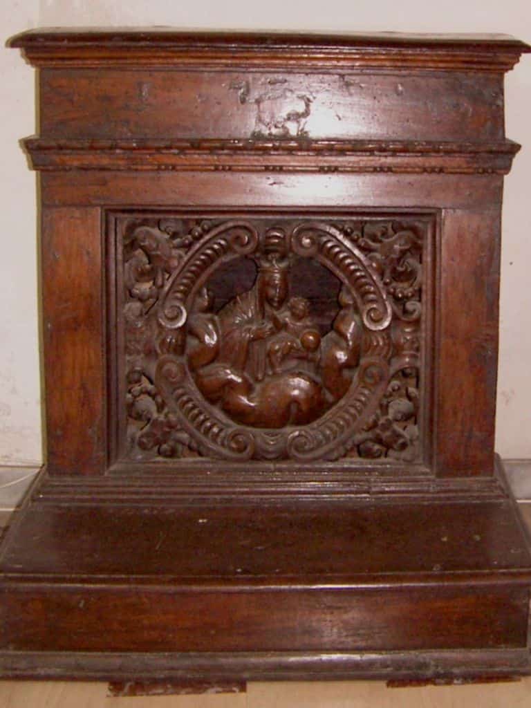 antico-inginocchiatoio-1