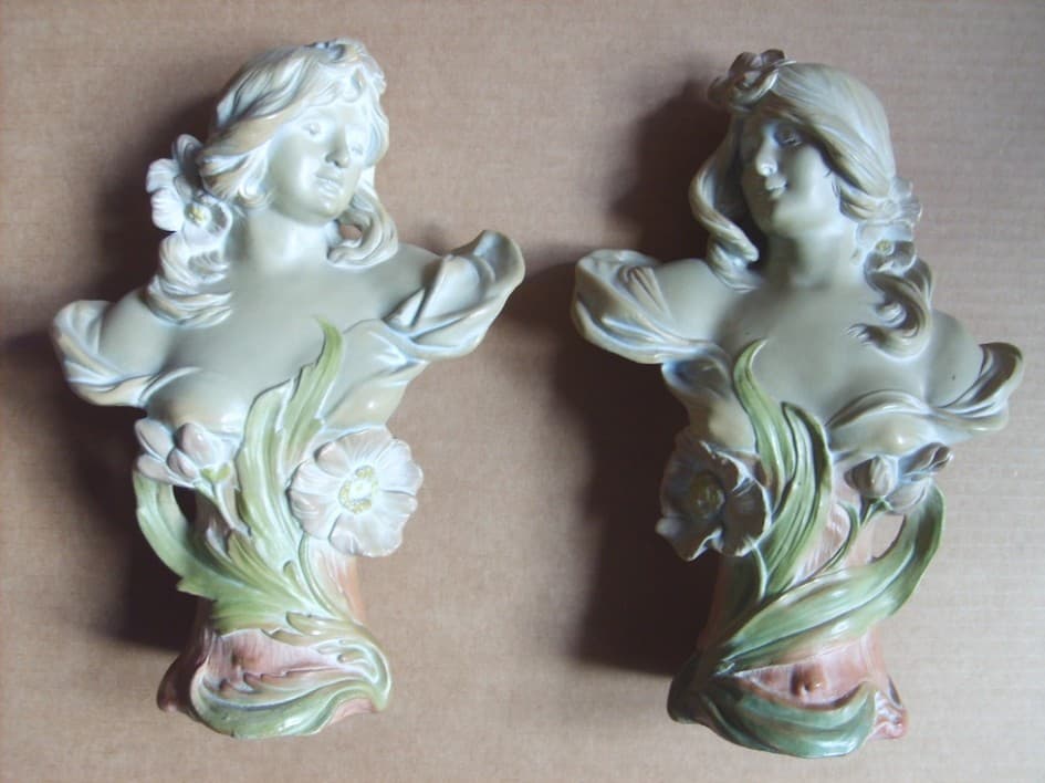 Sculture Liberty in ceramica policroma